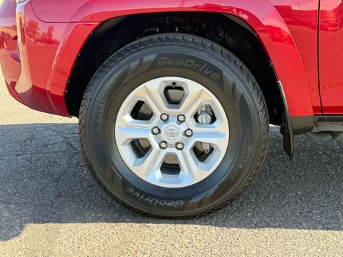 Used 2024 Toyota 4Runner SR5 RWD image 10