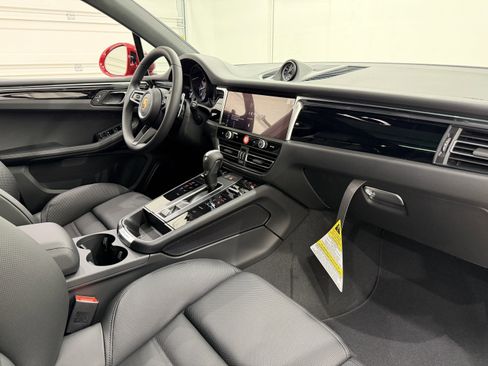 New 2026 Porsche Macan image 24