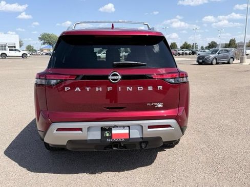 Certified 2024 Nissan Pathfinder Platinum AWD/4WD image 7