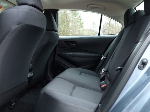 Used 2025 Toyota Corolla LE image 12