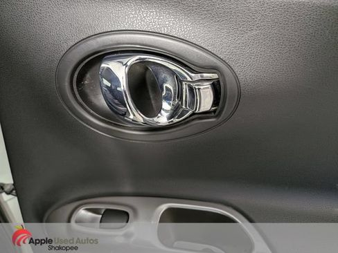 Used 2012 Nissan Juke SL AWD/4WD image 34
