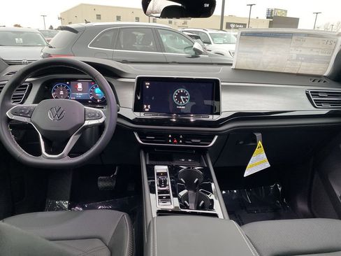 New 2025 Volkswagen Atlas Cross Sport SE image 5