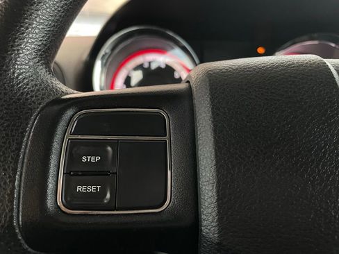 Used 2013 Dodge Grand Caravan SE image 33