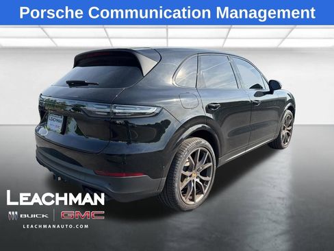 Used 2023 Porsche Cayenne Platinum Edition AWD/4WD image 3