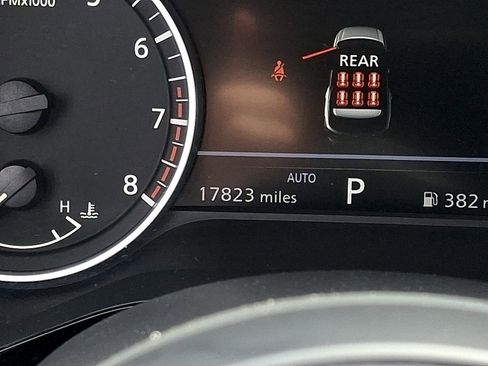 Used 2025 Nissan Pathfinder SV AWD/4WD image 17