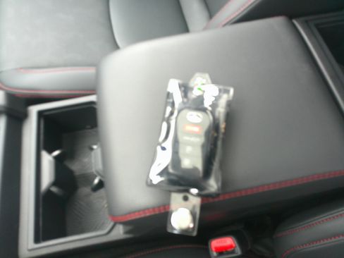 Used 2025 Toyota Tacoma TRD Pro image 38