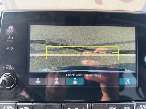 Used 2023 Honda Odyssey EX-L image 25