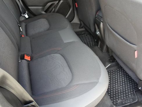 Used 2023 Jeep Renegade Trailhawk image 33