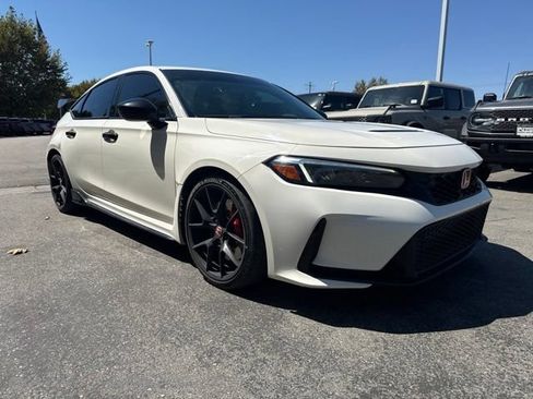 Used 2023 Honda Civic Type R image 4