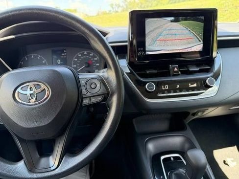 Certified 2025 Toyota Corolla LE FWD image 10