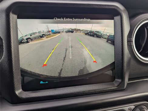 Used 2023 Jeep Wrangler Sahara w/ Cold Weather Group image 25