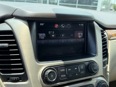 Used 2015 GMC Yukon XL Denali w/ Premium Package AWD/4WD image 23