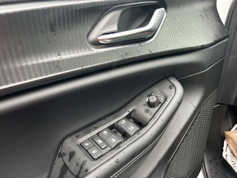 Used 2025 Jeep Grand Cherokee L Laredo w/ Luxury Tech Group I image 11