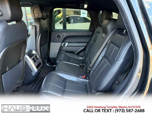 Used 2018 Land Rover Range Rover Sport HSE image 11