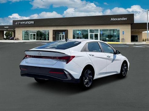 New 2026 Hyundai Elantra Sport FWD image 7