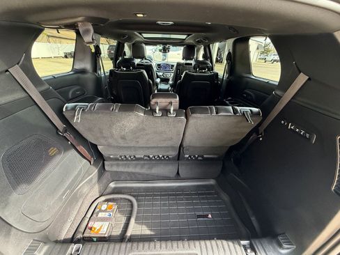 Used 2022 Chrysler Pacifica Limited w/ Uconnect Theater Family Group image 38