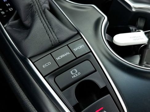 Used 2018 Toyota Camry XSE w/ Audio Package image 9