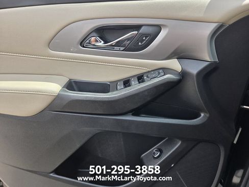 Used 2022 Chevrolet Traverse LT AWD/4WD image 26