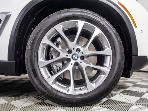 Used 2026 BMW X5 xDrive50e w/ Climate Comfort Package AWD/4WD image 41