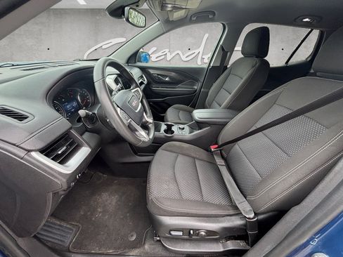 Used 2024 GMC Terrain SLE w/ Driver Convenience Package image 17