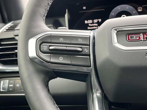 New 2026 GMC Acadia Elevation image 29