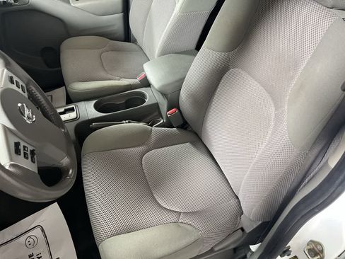 Used 2019 Nissan Frontier SV w/ Value Truck Package RWD image 15