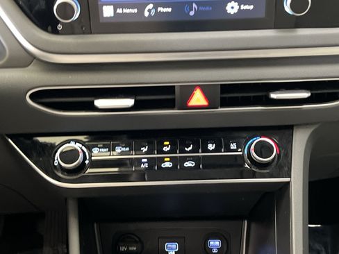 Used 2023 Hyundai Sonata SE w/ Preferred Accessory Package FWD image 20