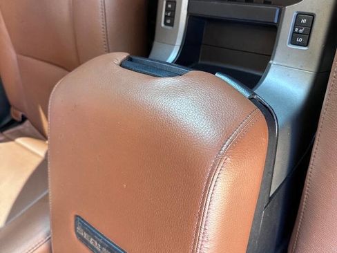 Used 2018 Toyota Sequoia Platinum image 24