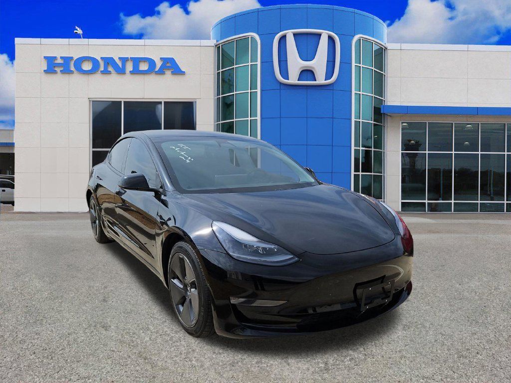 Used 2021 Tesla Model 3 Standard Range Plus RWD image 4