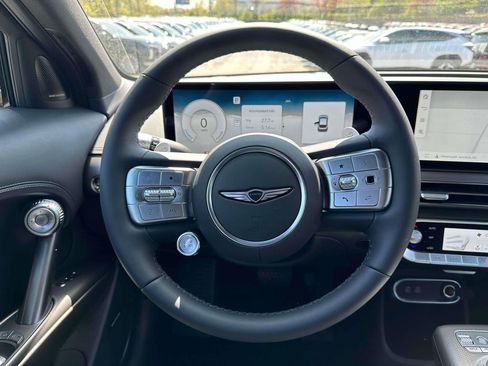 New 2024 Genesis GV60 Advanced image 13