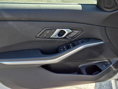 Used 2024 BMW 330i Sedan image 16