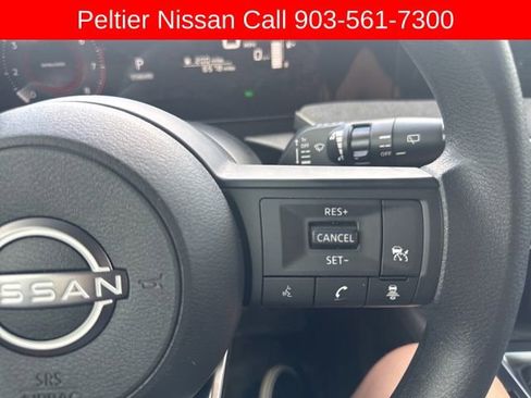 Used 2025 Nissan Kicks SV w/ Illumination Package image 14