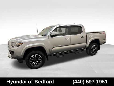 Used 2023 Toyota Tacoma TRD Sport AWD/4WD image 9