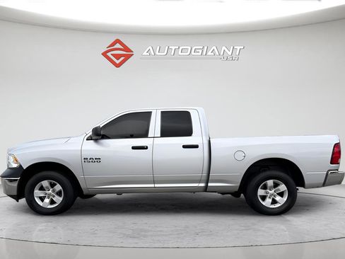 Used 2017 RAM 1500 ST w/ SXT Appearance Group image 7