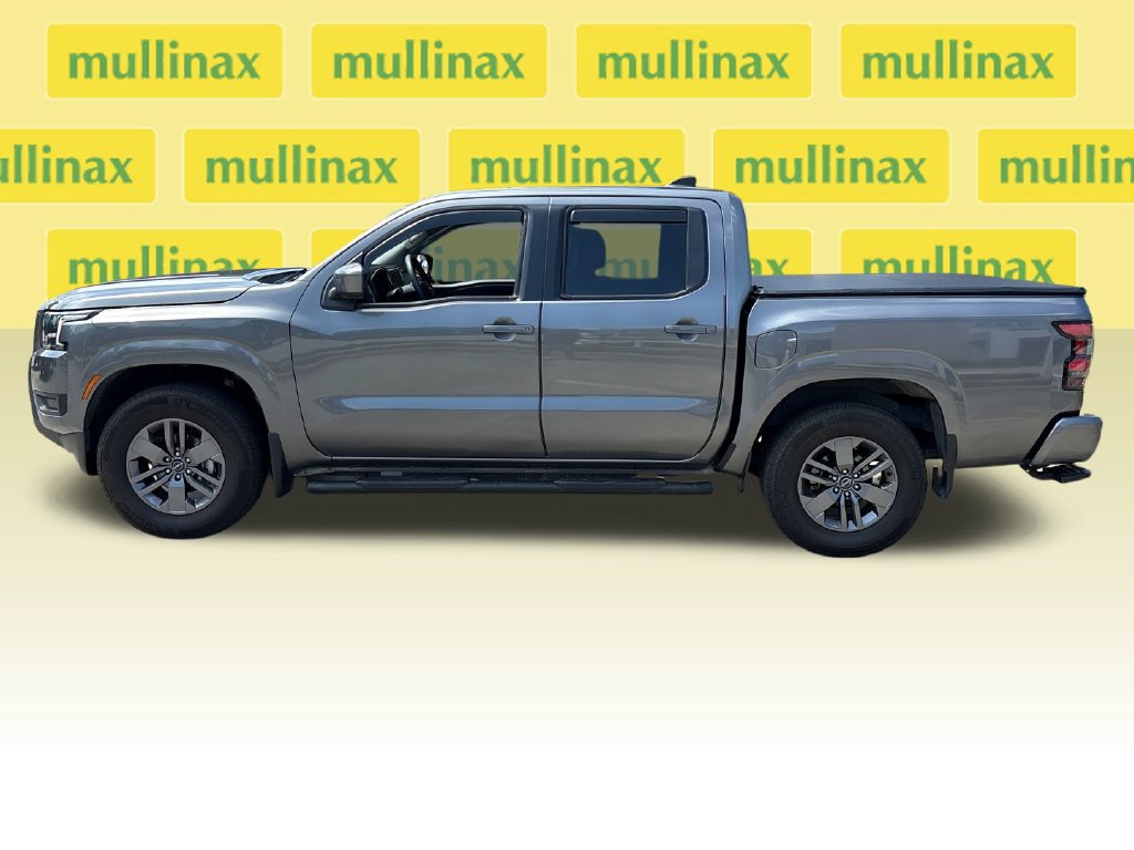 Used 2025 Nissan Frontier SV w/ Tow Package RWD image 11