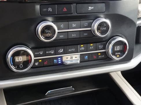 Certified 2024 Ford Expedition Limited image 33