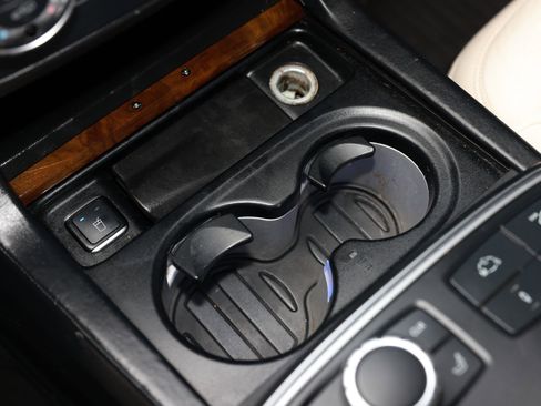 Used 2015 Mercedes-Benz GL 63 AMG 4MATIC image 53