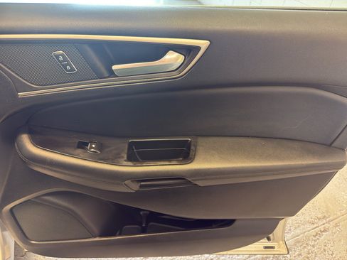 Used 2015 Ford Edge SEL w/ Equipment Group 201A AWD/4WD image 21