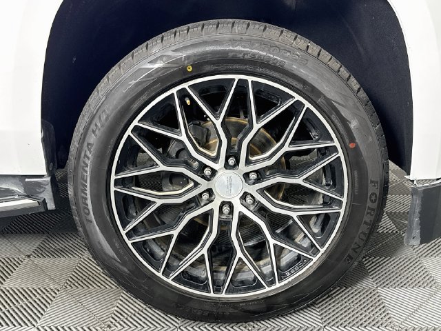 Used 2020 Chevrolet Tahoe Premier RWD image 28