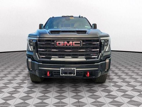 Used 2024 GMC Sierra 2500 AT4X AWD/4WD image 2