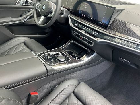 New 2026 BMW X5 xDrive40i w/ M Sport Package AWD/4WD image 17