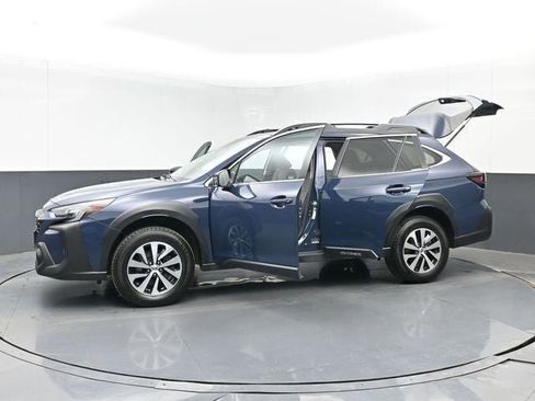 Used 2024 Subaru Outback Premium image 93