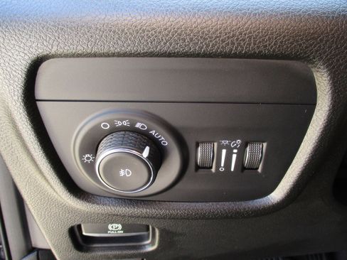 Used 2022 Jeep Grand Cherokee L Limited image 36