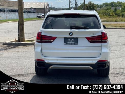 Used 2017 BMW X5 xDrive50i w/ Executive Package AWD/4WD image 8