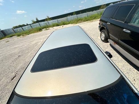 Used 2003 Volvo V70 2.5T AWD/4WD image 10
