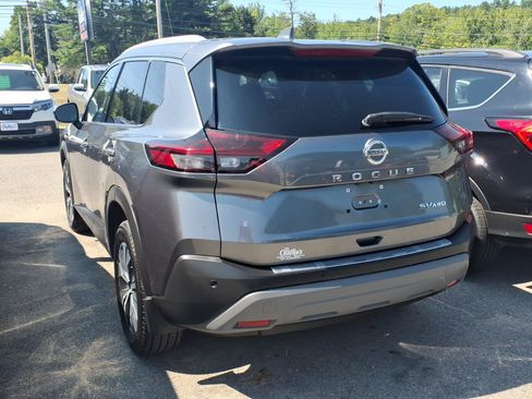 Used 2021 Nissan Rogue SV w/ Premium Package AWD/4WD image 5