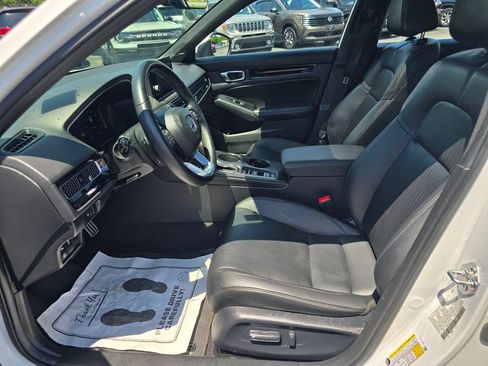 Used 2024 Honda Civic Sport Touring image 9