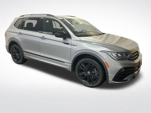 Used 2022 Volkswagen Tiguan SE R-Line AWD/4WD image 9