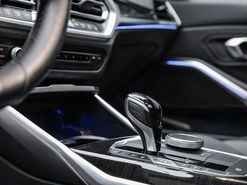 Certified 2022 BMW 330e w/ Convenience Package image 25