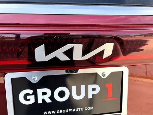 Used 2024 Kia Carnival SX Prestige FWD image 31